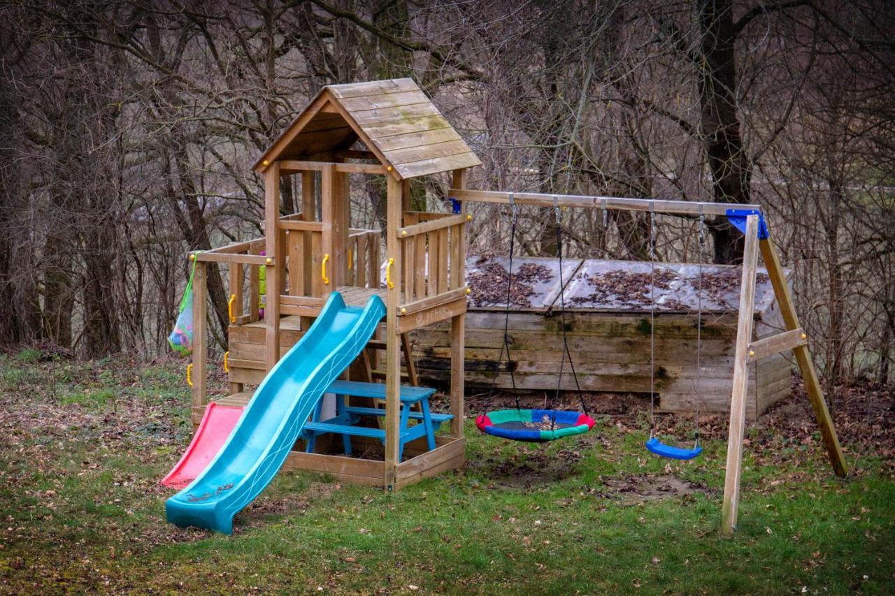 Jásd Kingsdale Farm Guest House מראה חיצוני תמונה